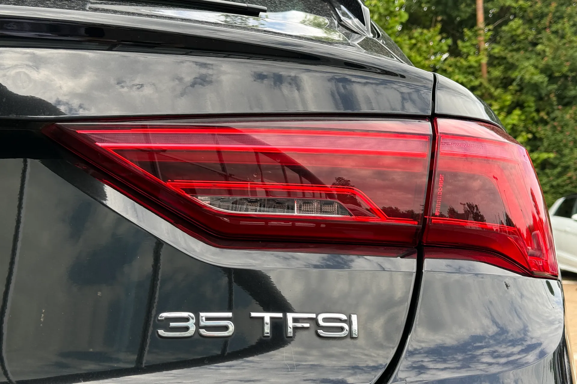 Audi Q3 thumbnail image number 43