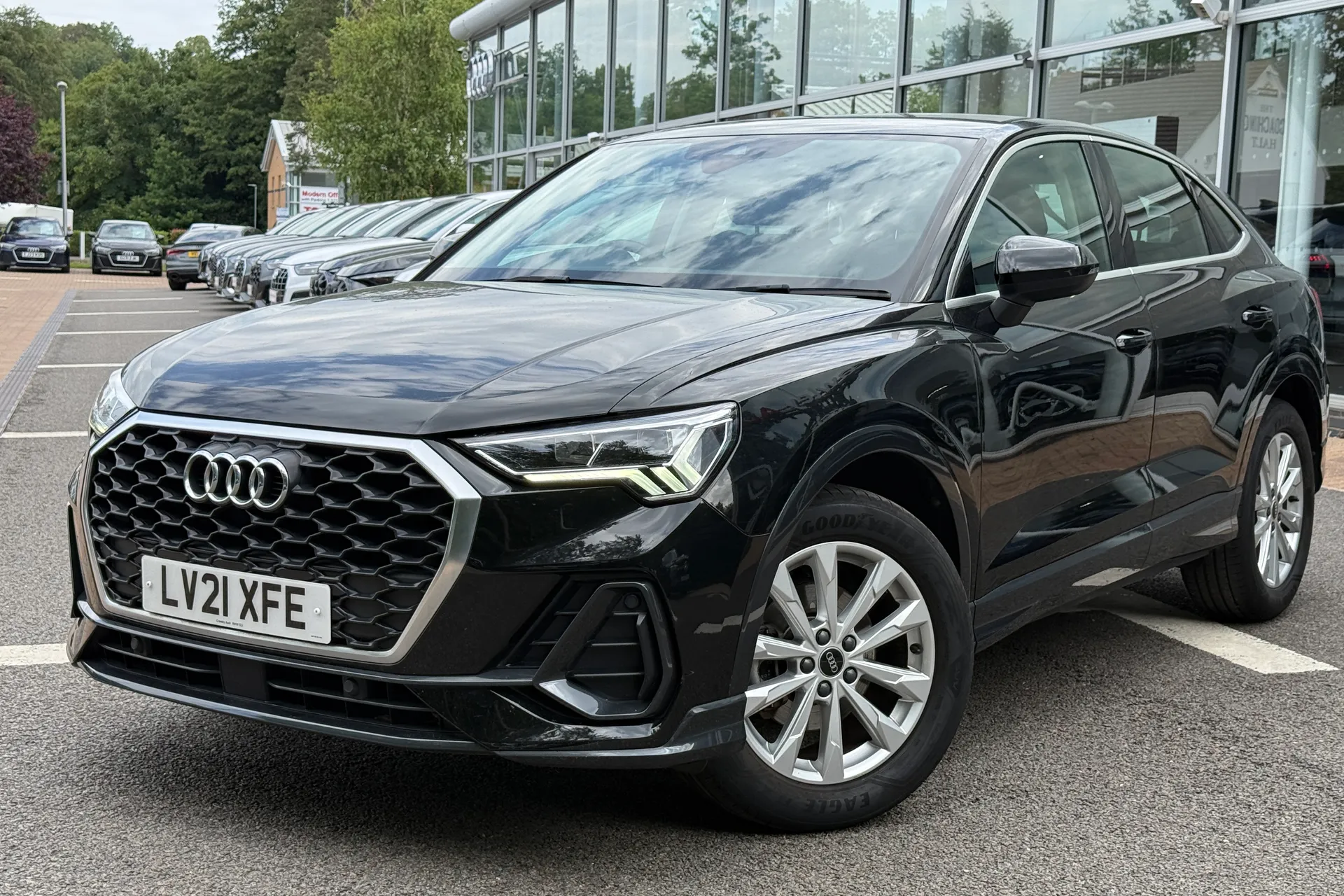 Audi Q3 thumbnail image number 52