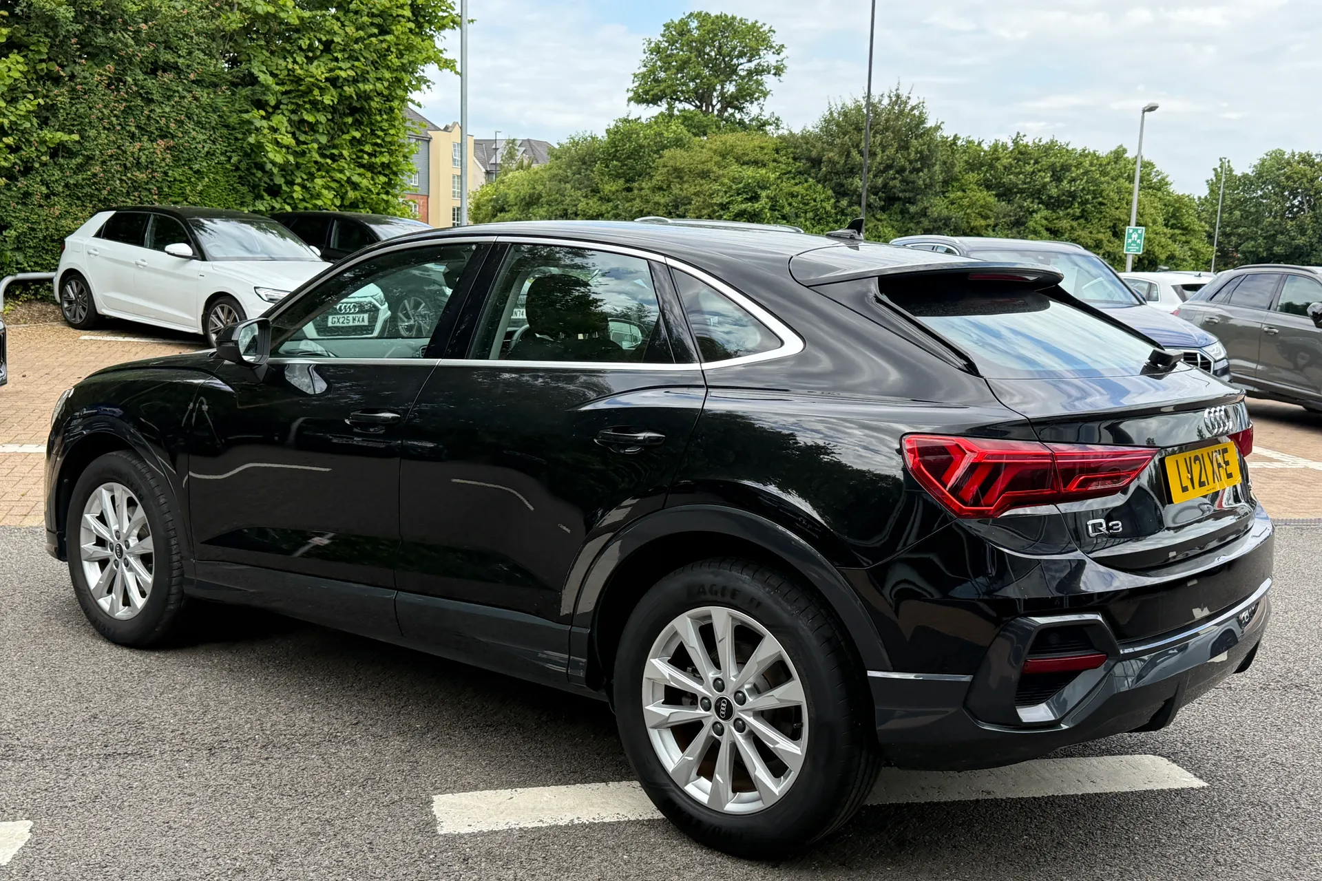 Audi Q3 thumbnail image number 44