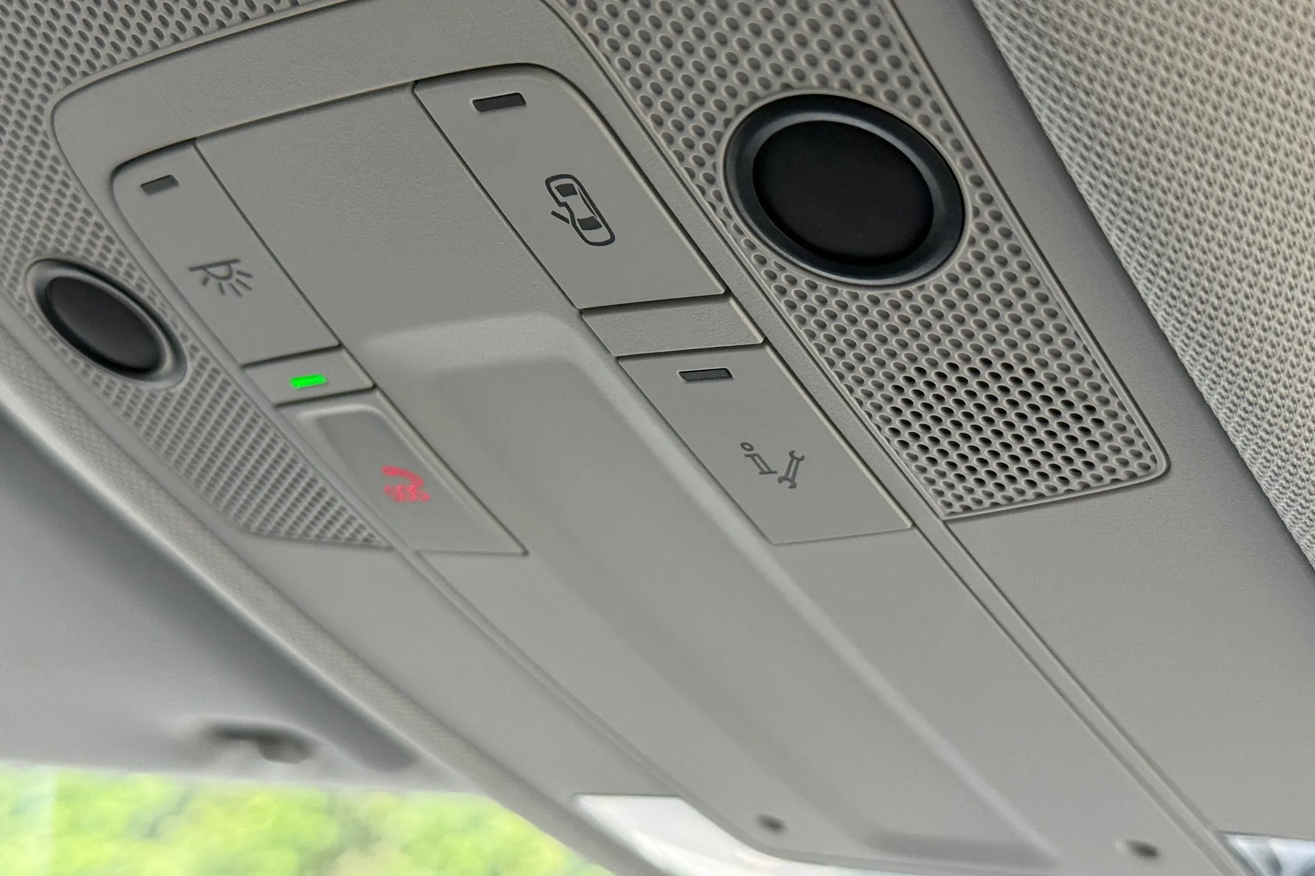 Audi Q3 thumbnail image number 17