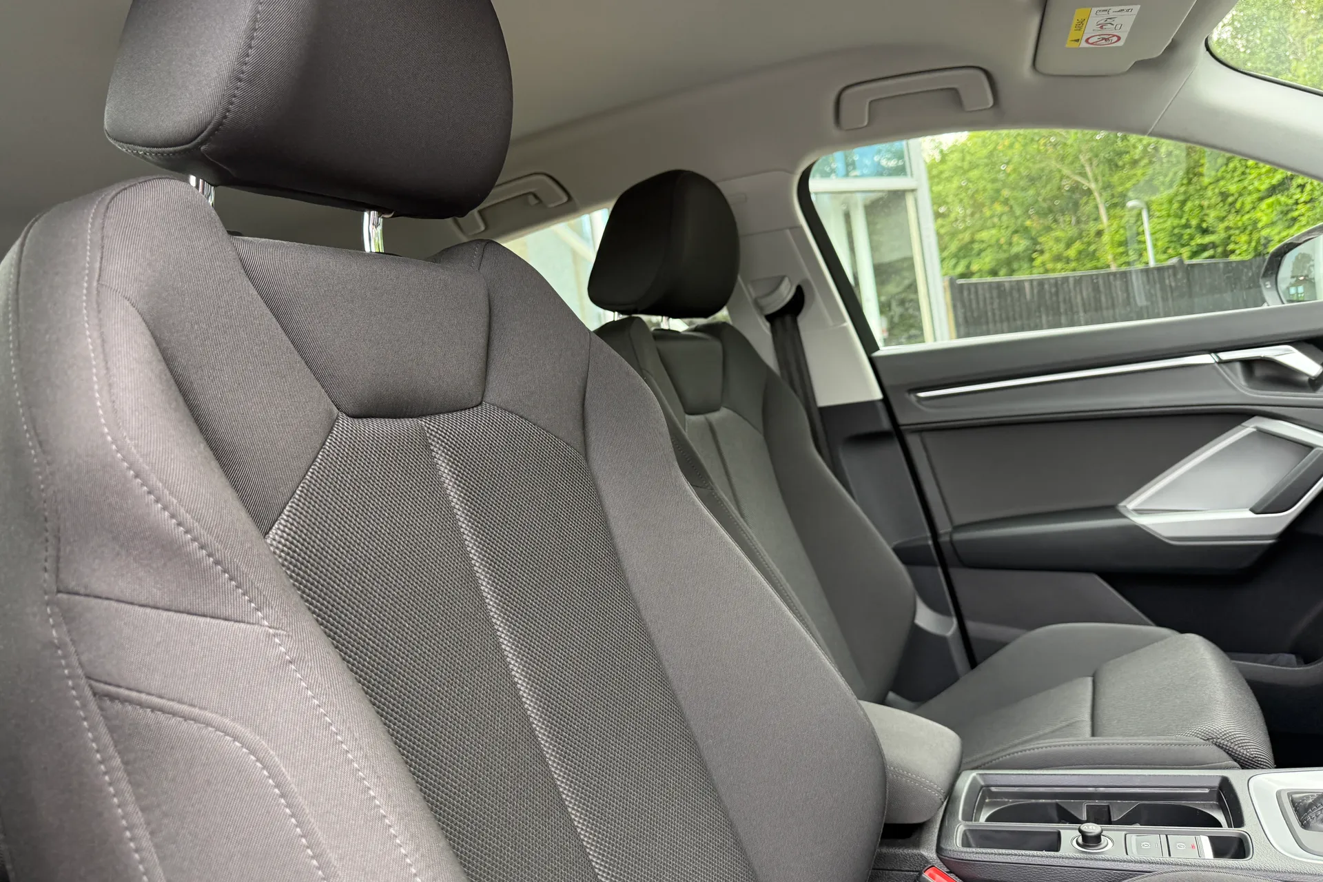 Audi Q3 thumbnail image number 27