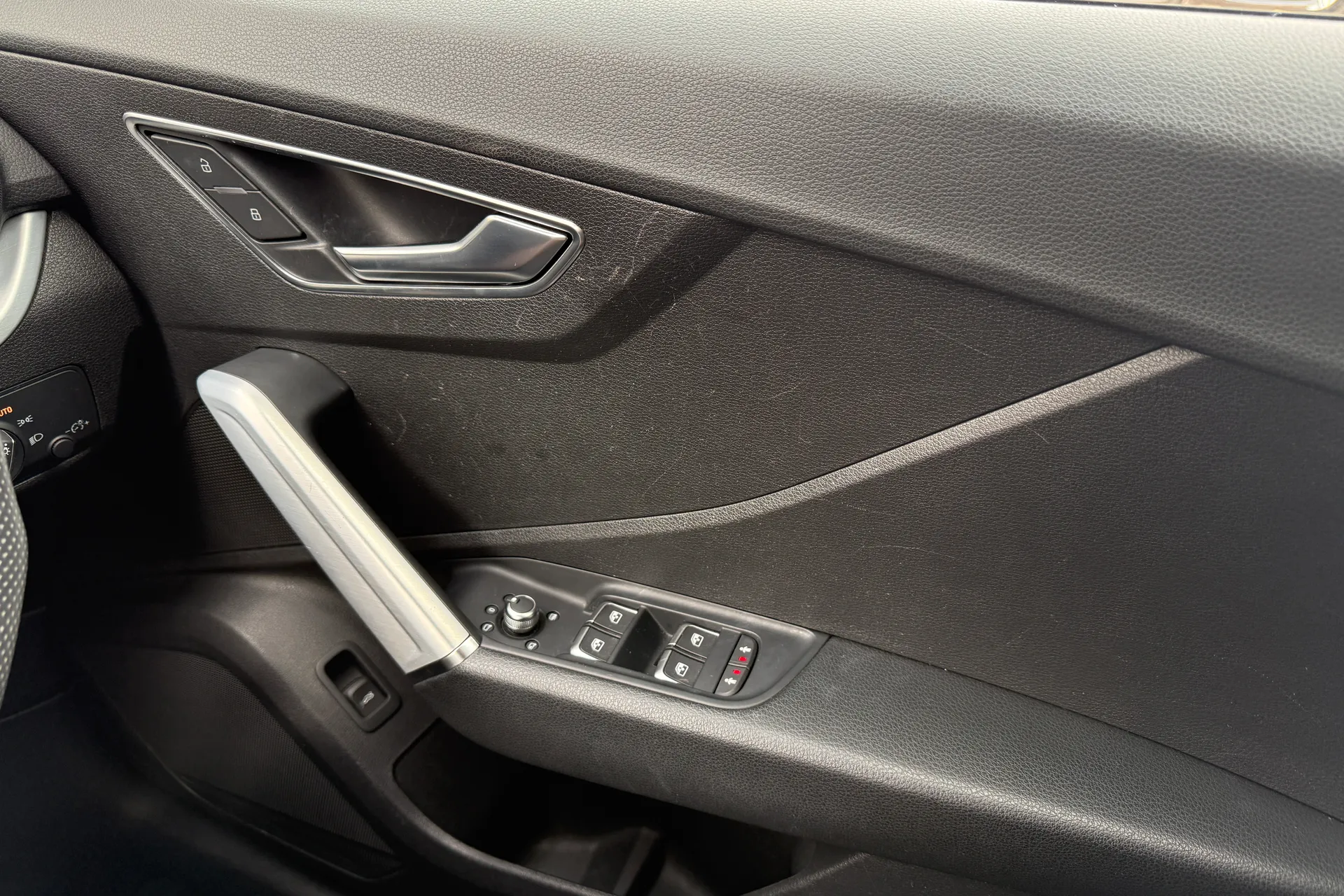 Audi Q2 thumbnail image number 22