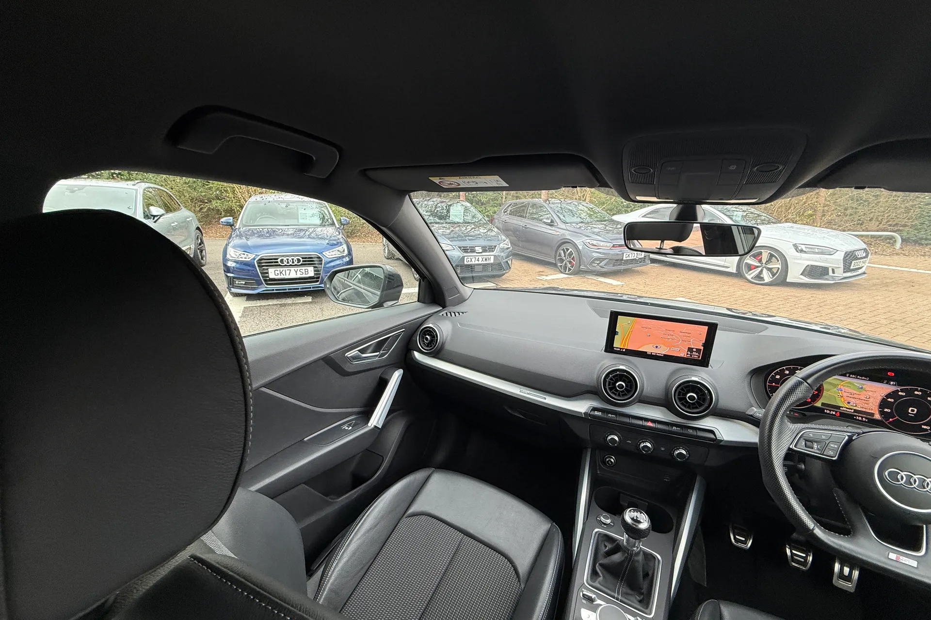 Audi Q2 thumbnail image number 32