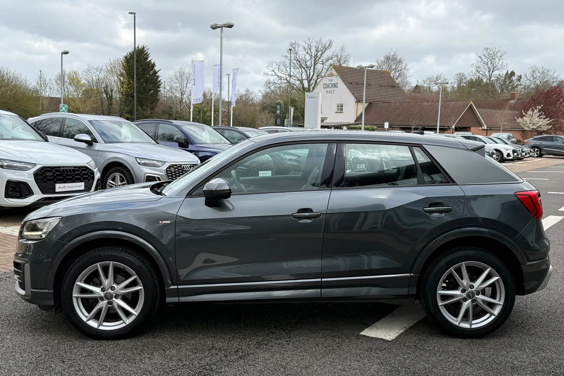 Audi Q2 thumbnail image number 44