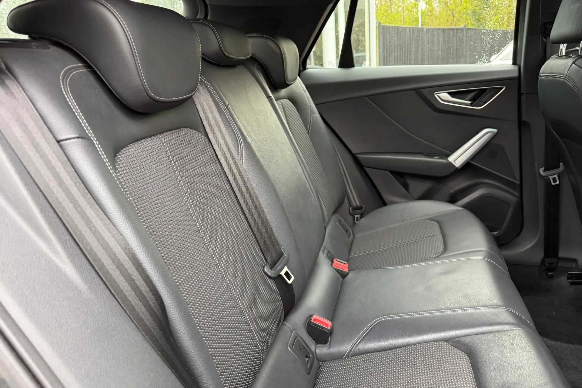 Audi Q2 thumbnail image number 28