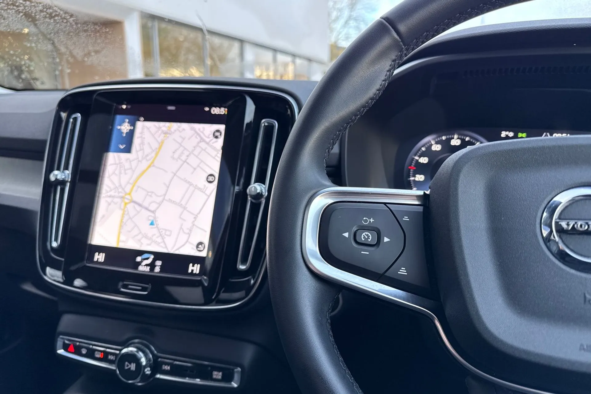 Volvo XC40 thumbnail image number 36