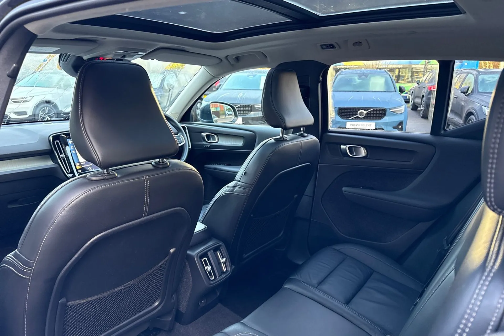 Volvo XC40 thumbnail image number 31