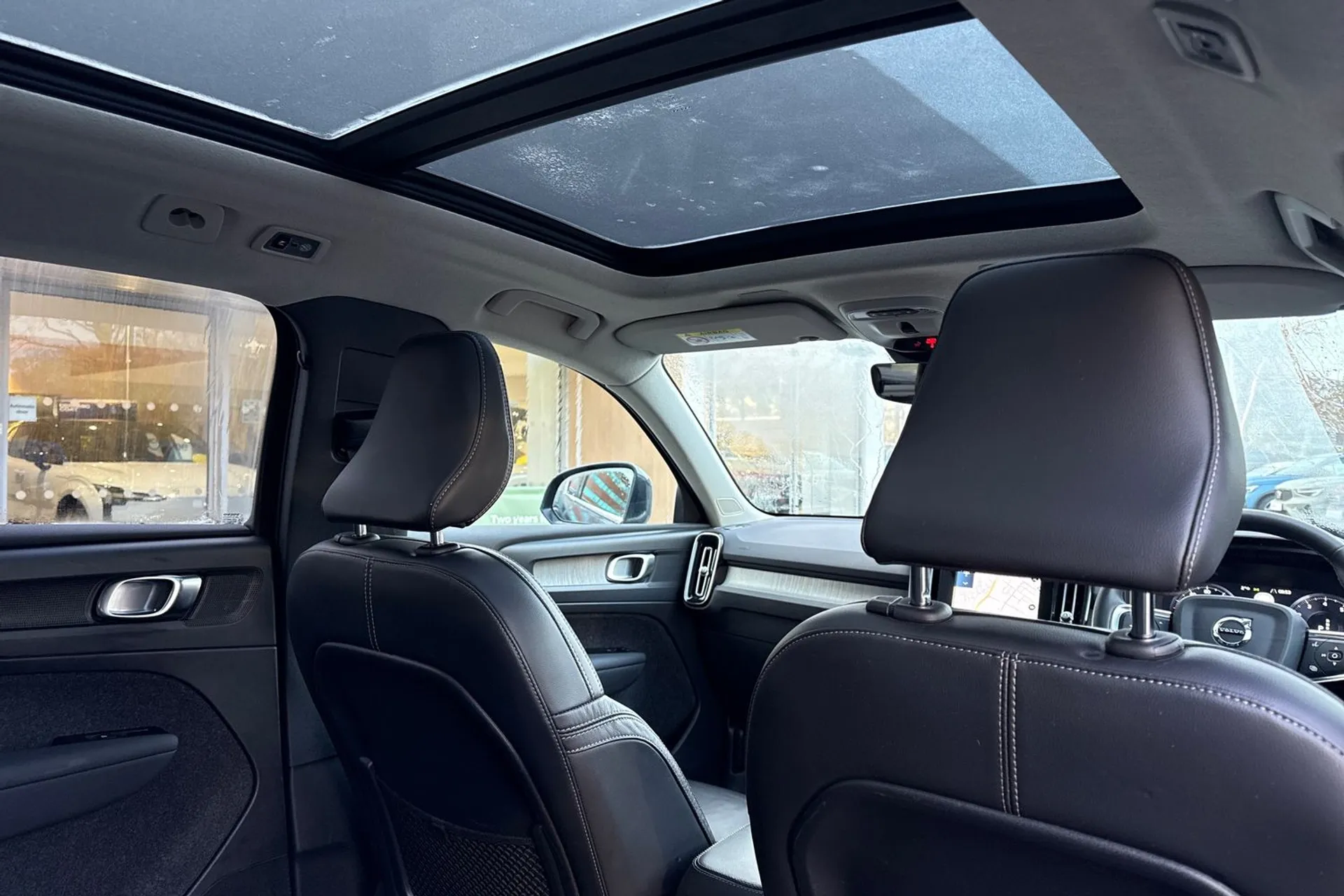 Volvo XC40 thumbnail image number 24