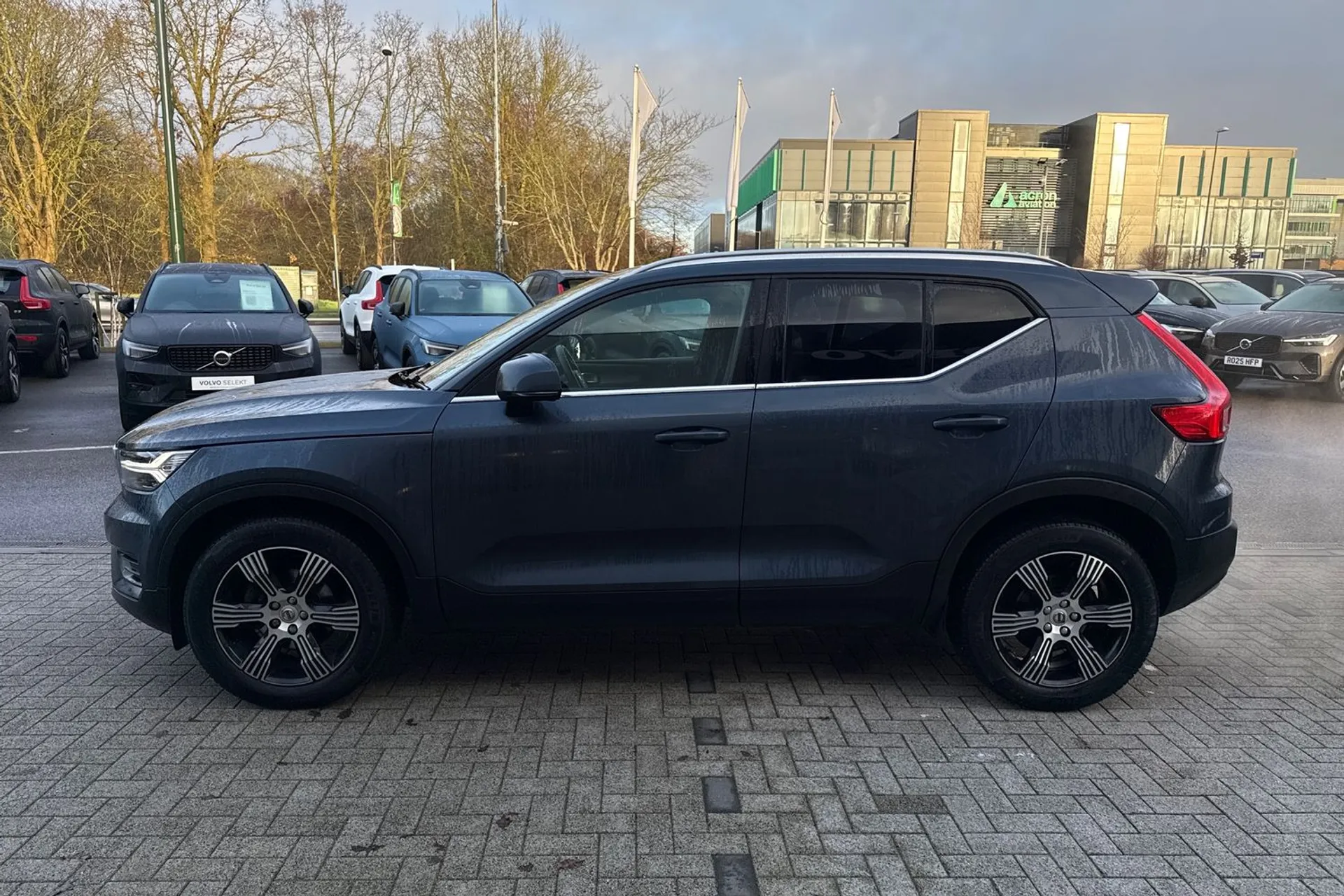 Volvo XC40 thumbnail image number 11
