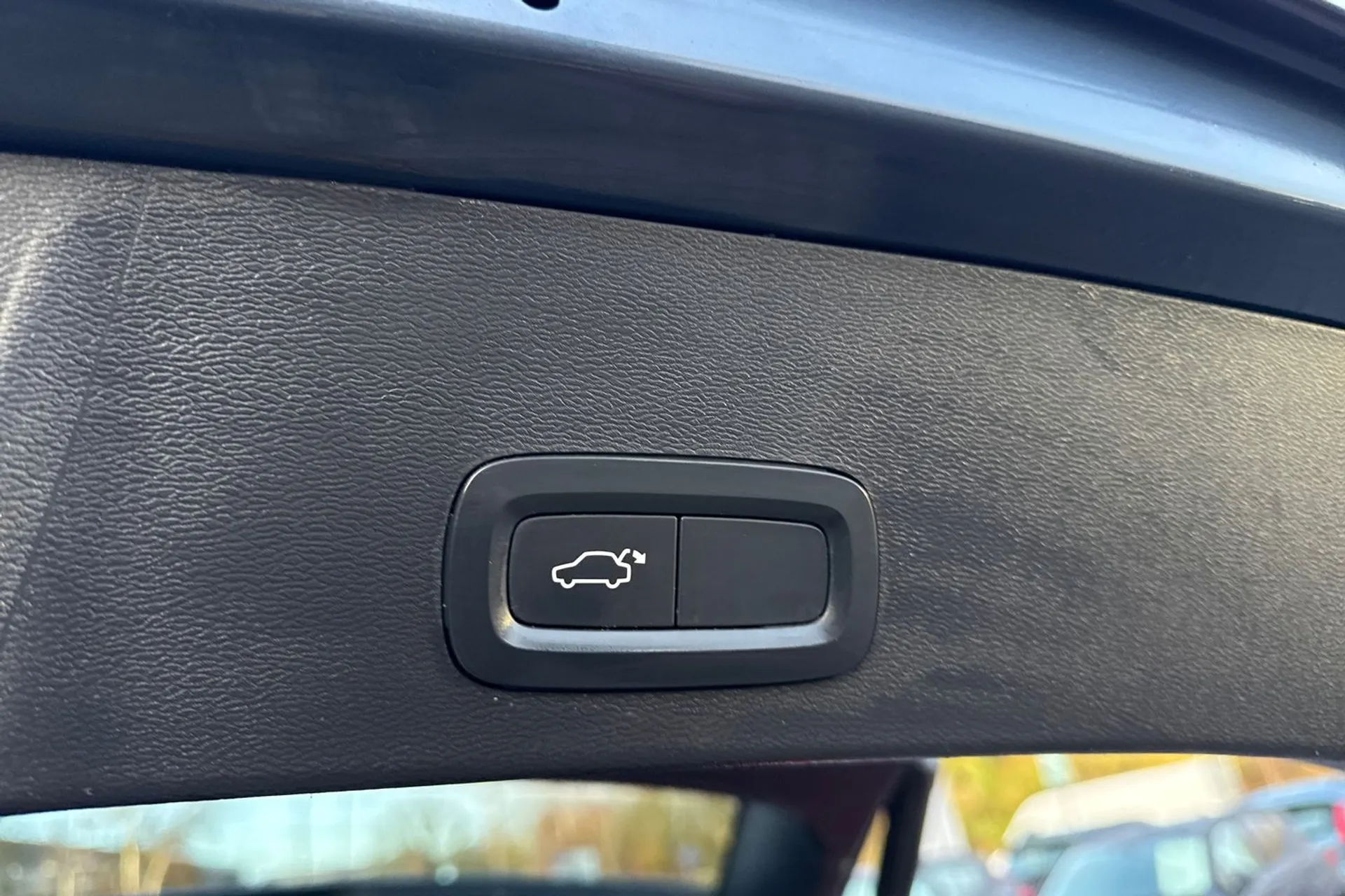 Volvo XC40 thumbnail image number 21