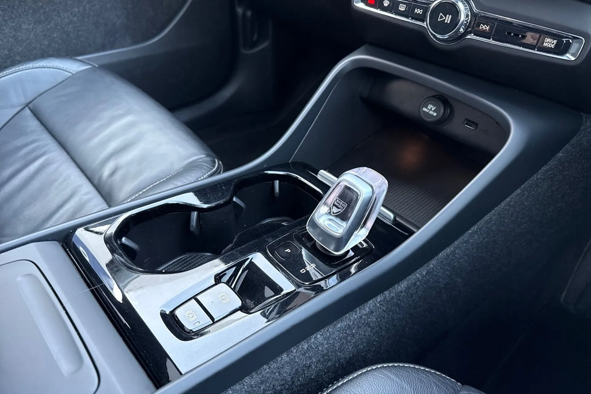 Volvo XC40 thumbnail image number 42