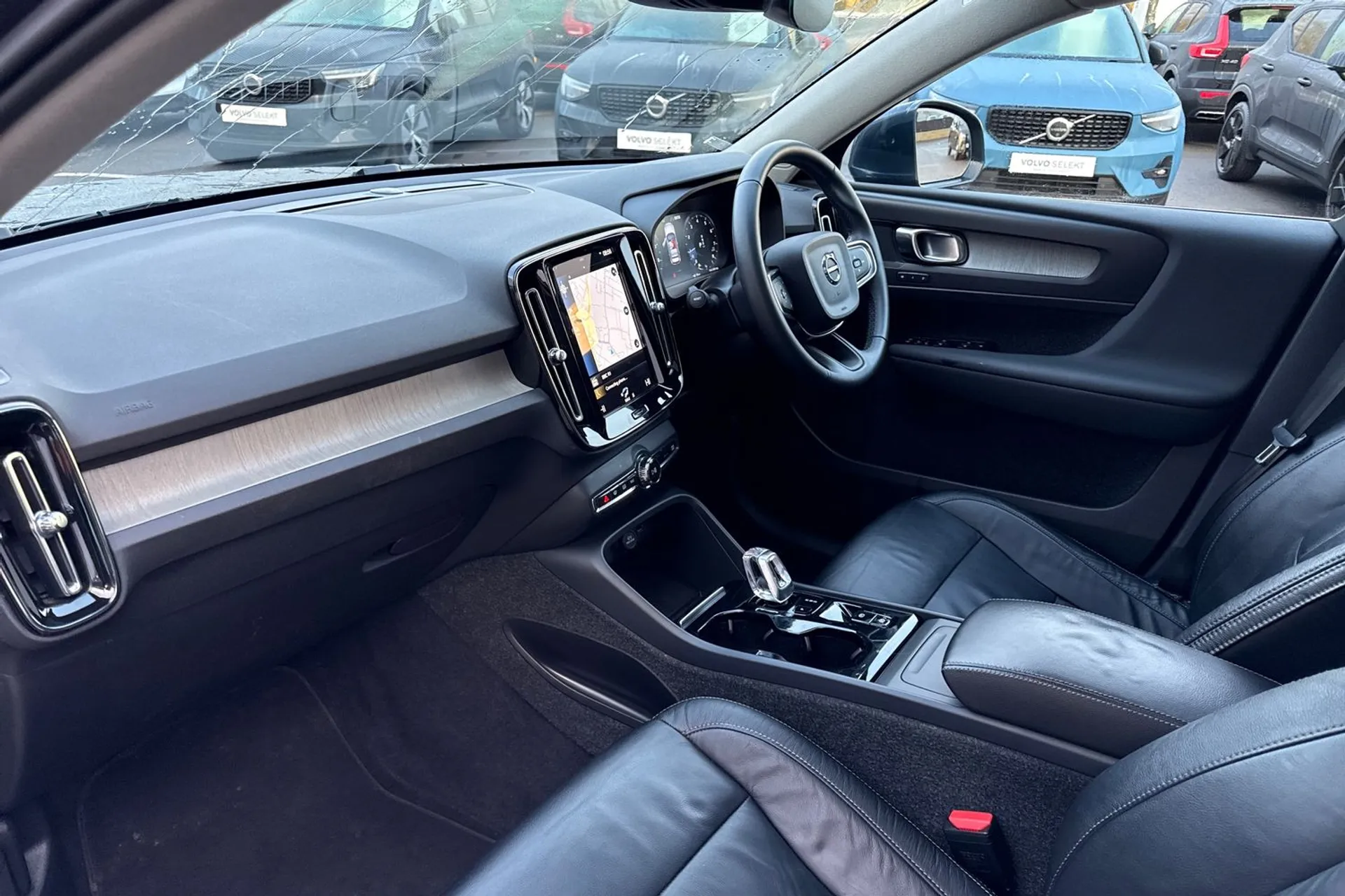 Volvo XC40 thumbnail image number 27