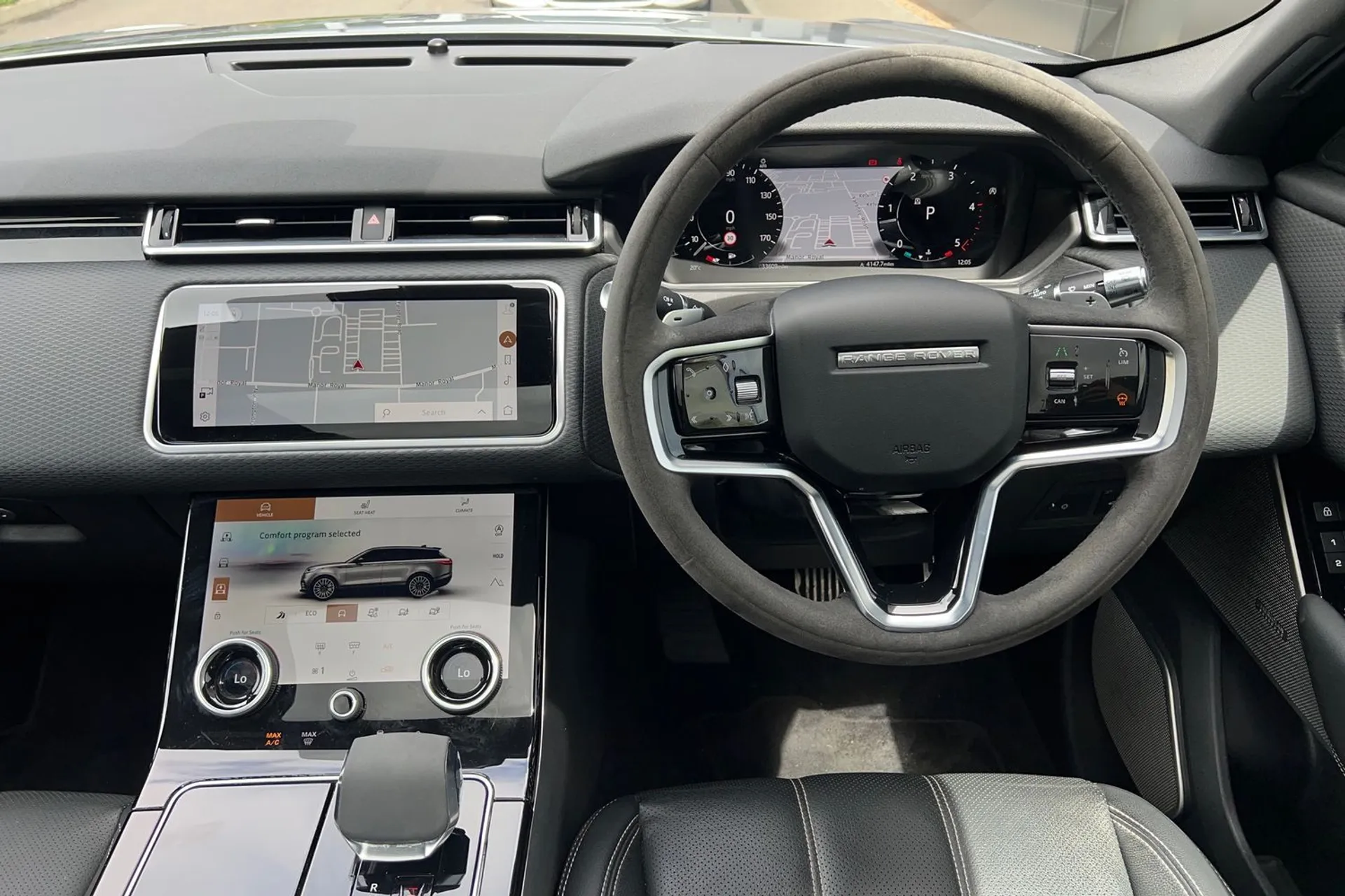 LAND ROVER RANGE ROVER VELAR thumbnail image number 32