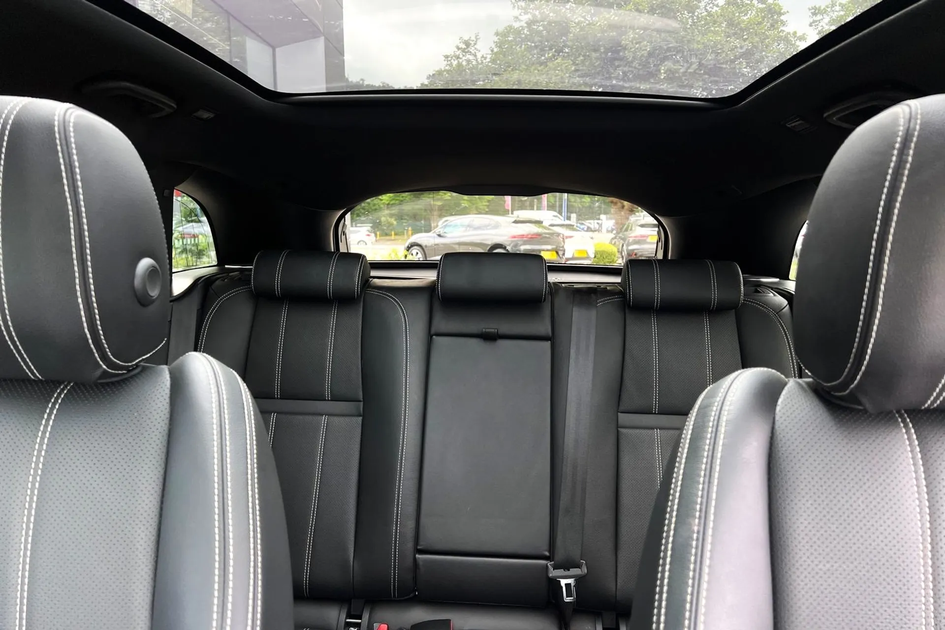 LAND ROVER RANGE ROVER VELAR thumbnail image number 42