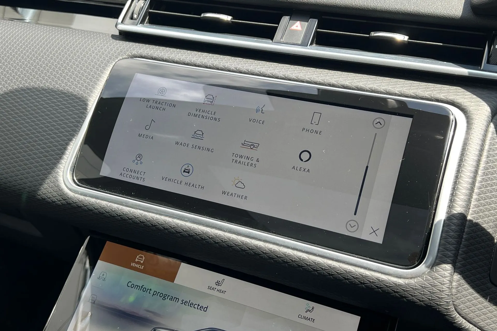 LAND ROVER RANGE ROVER VELAR thumbnail image number 60