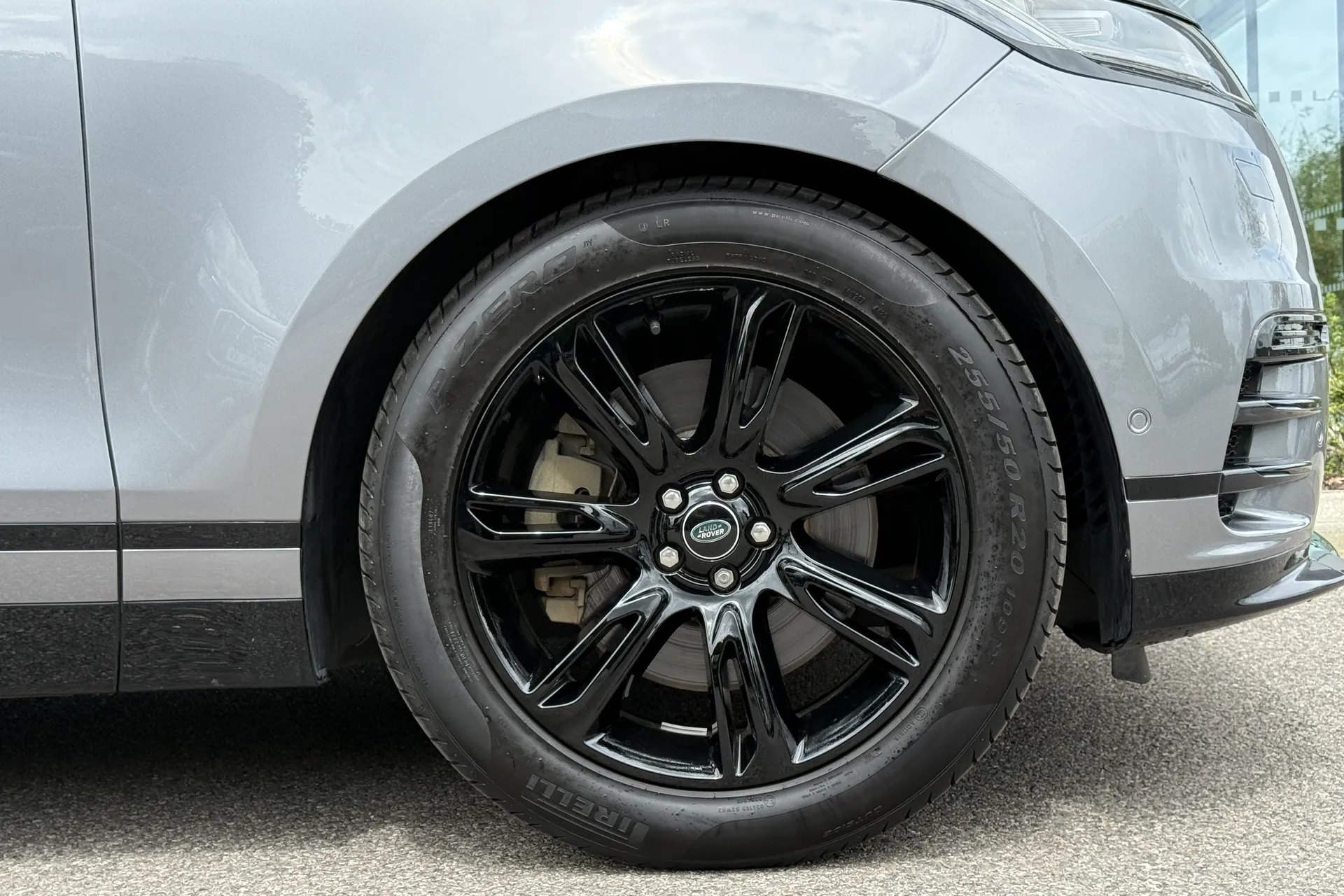 LAND ROVER RANGE ROVER VELAR thumbnail image number 26