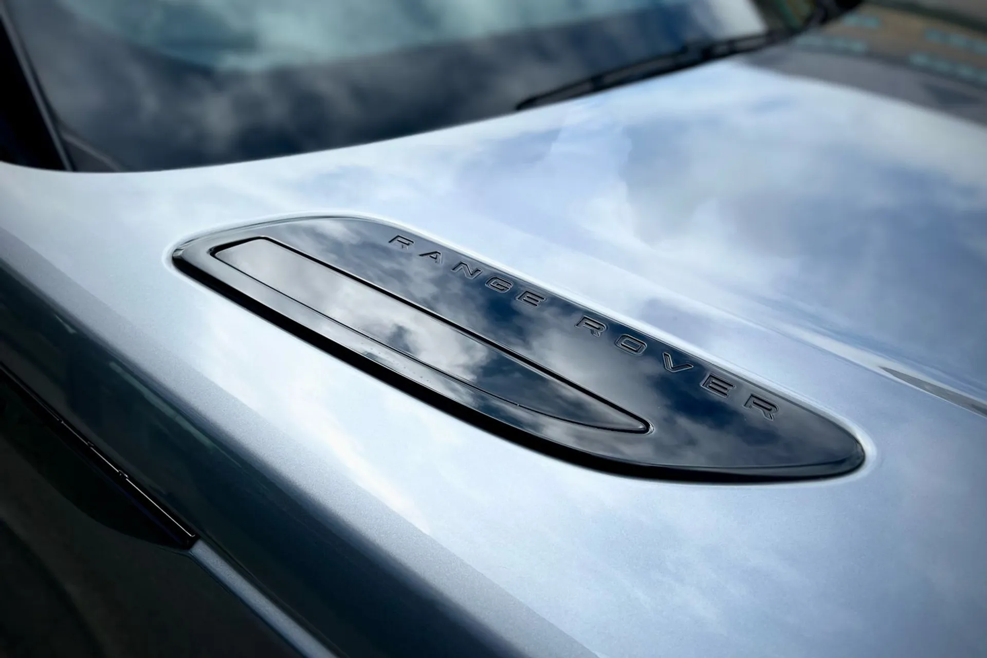 LAND ROVER RANGE ROVER VELAR thumbnail image number 21