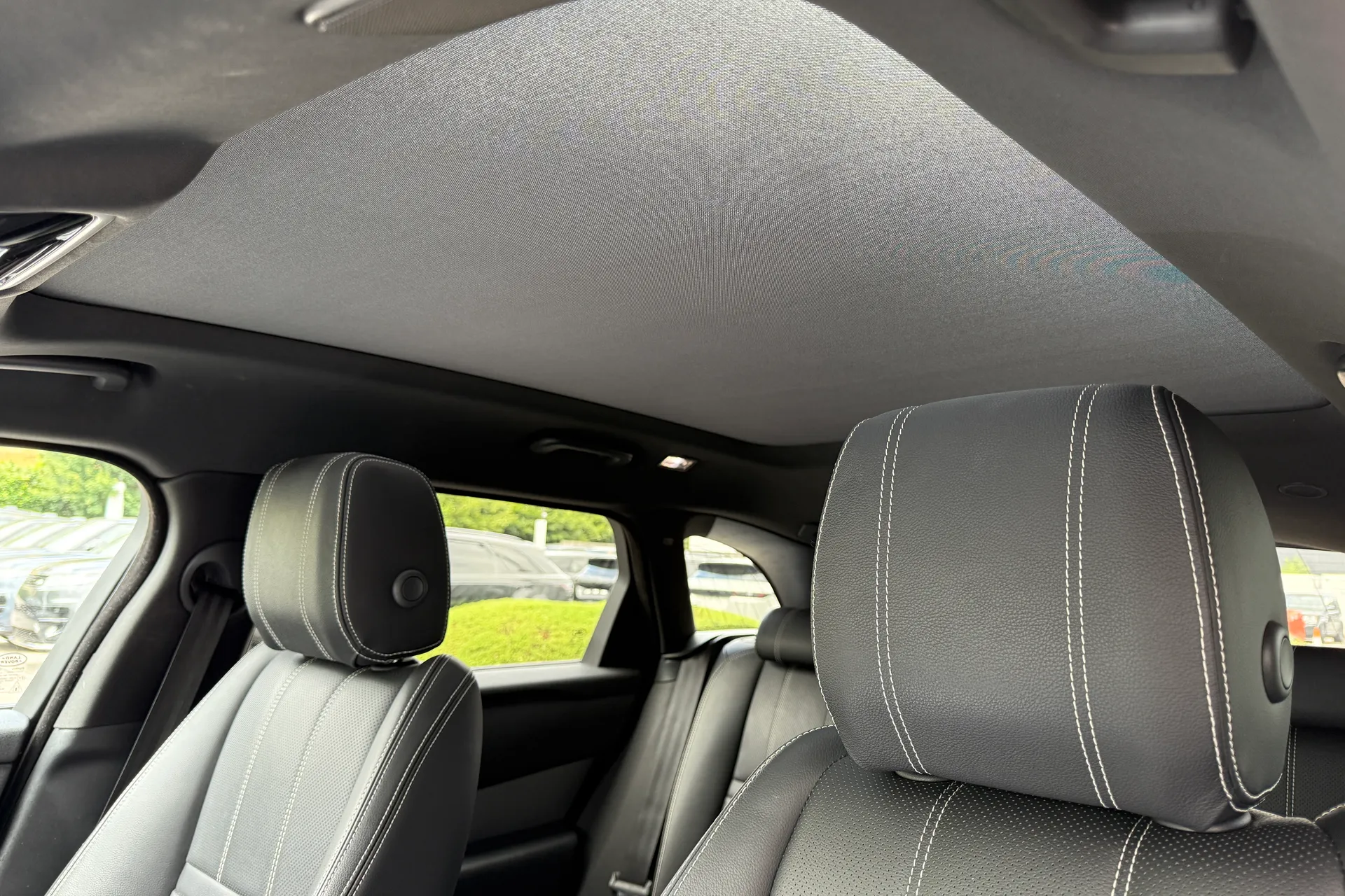 LAND ROVER RANGE ROVER VELAR thumbnail image number 6