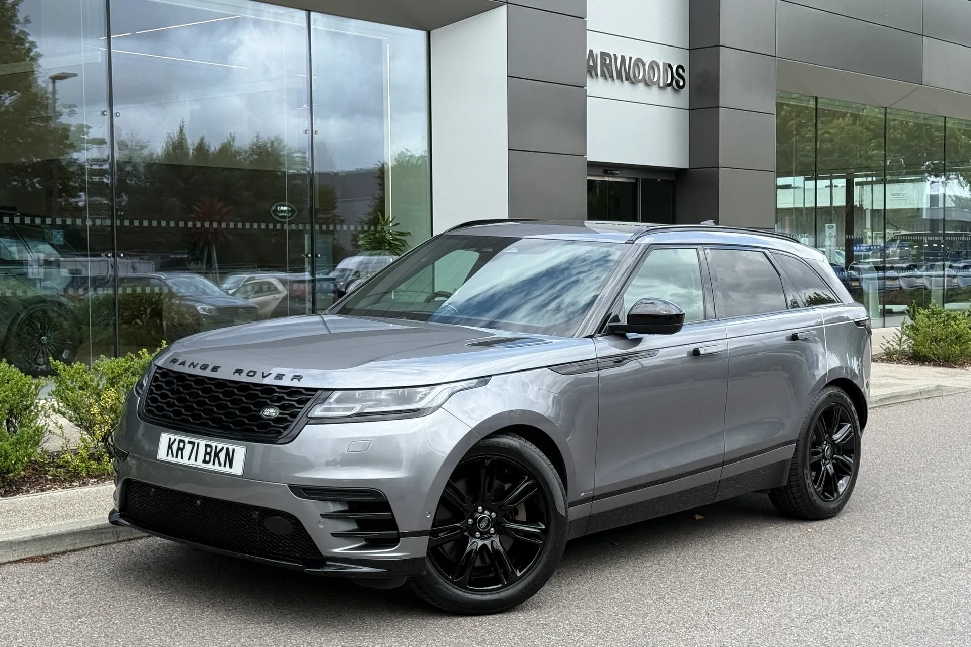 LAND ROVER RANGE ROVER VELAR thumbnail image number 21