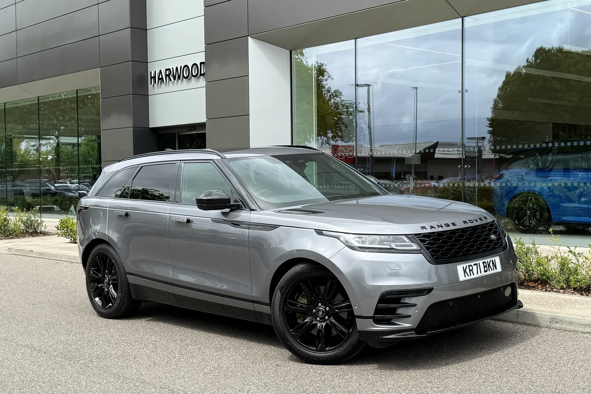 LAND ROVER RANGE ROVER VELAR focused image