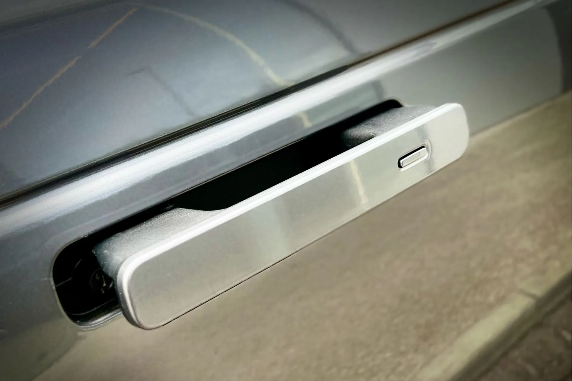 LAND ROVER RANGE ROVER VELAR thumbnail image number 26