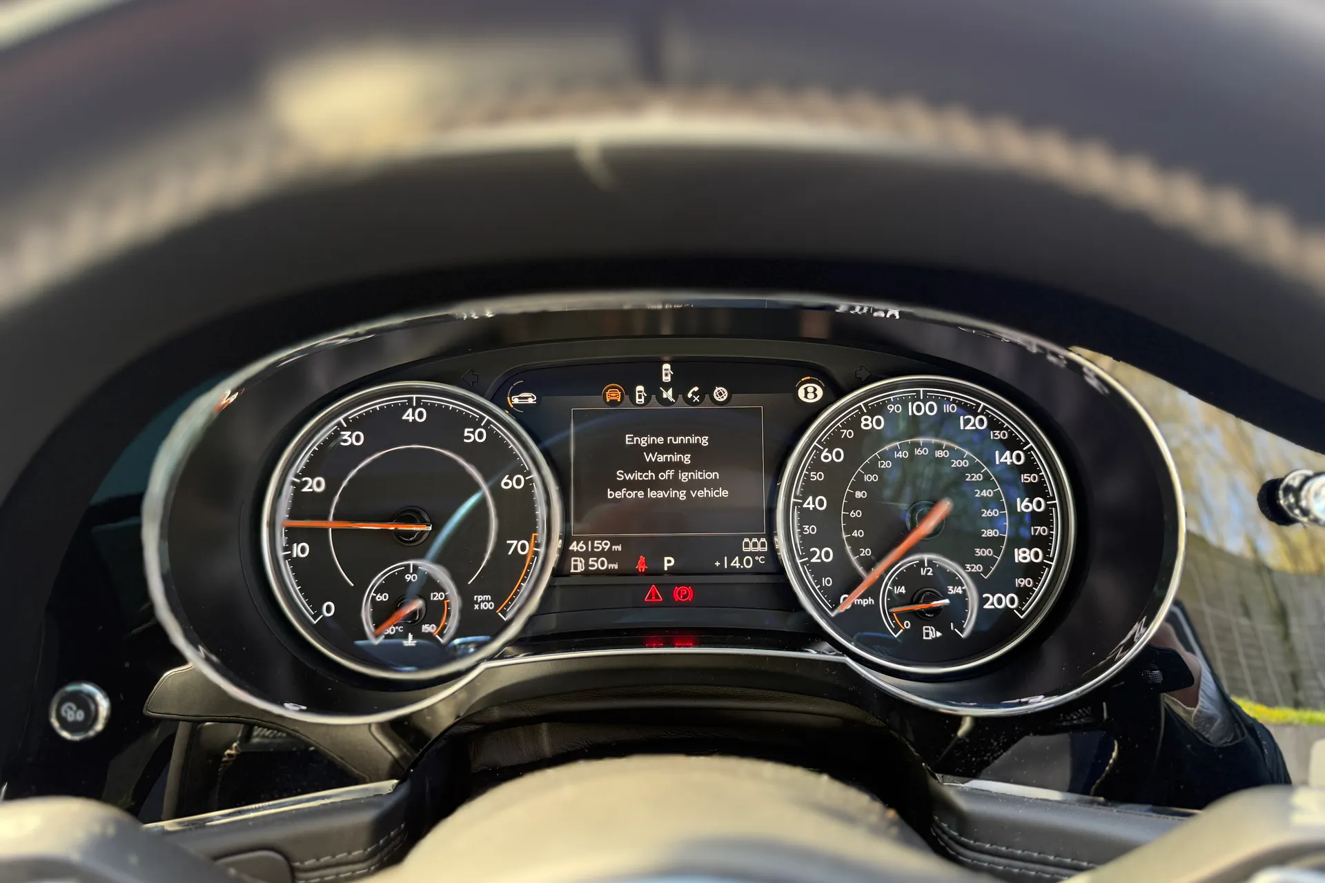 Bentley BENTAYGA thumbnail image number 18