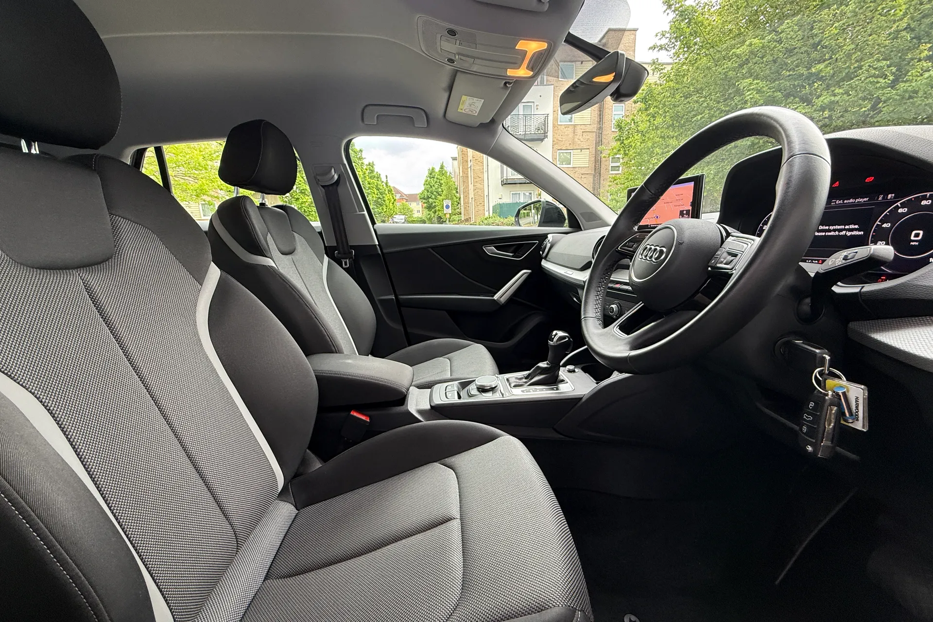 Audi Q2 thumbnail image number 31