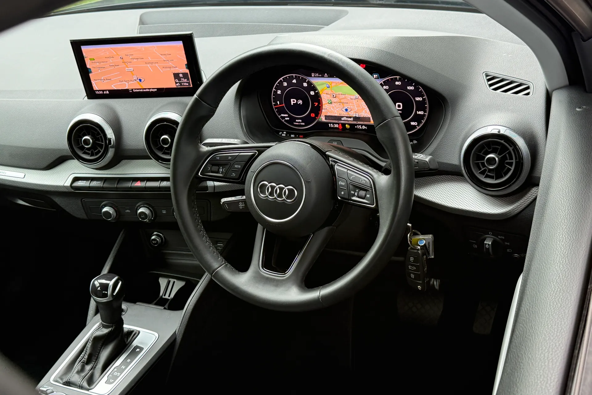 Audi Q2 thumbnail image number 32