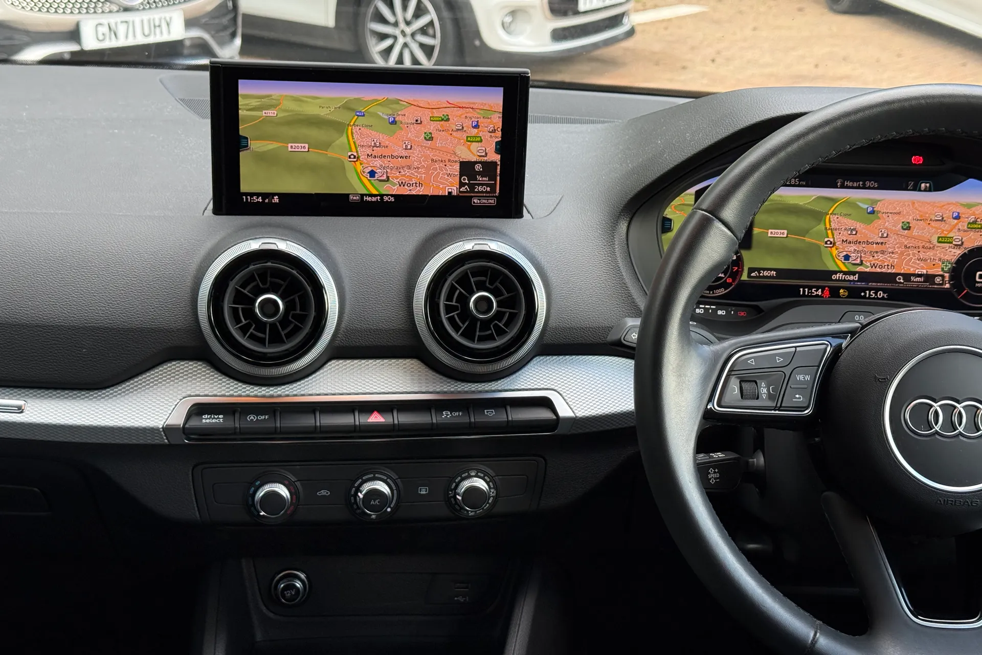 Audi Q2 thumbnail image number 41