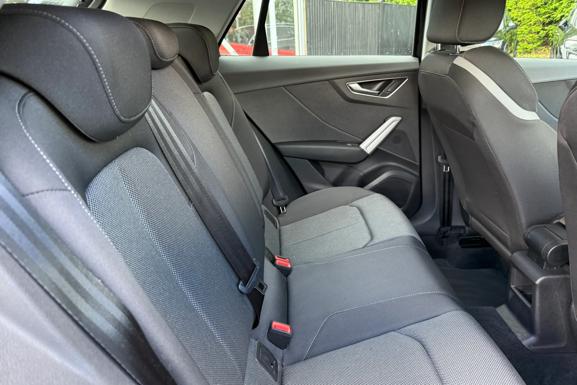 Audi Q2 thumbnail image number 36