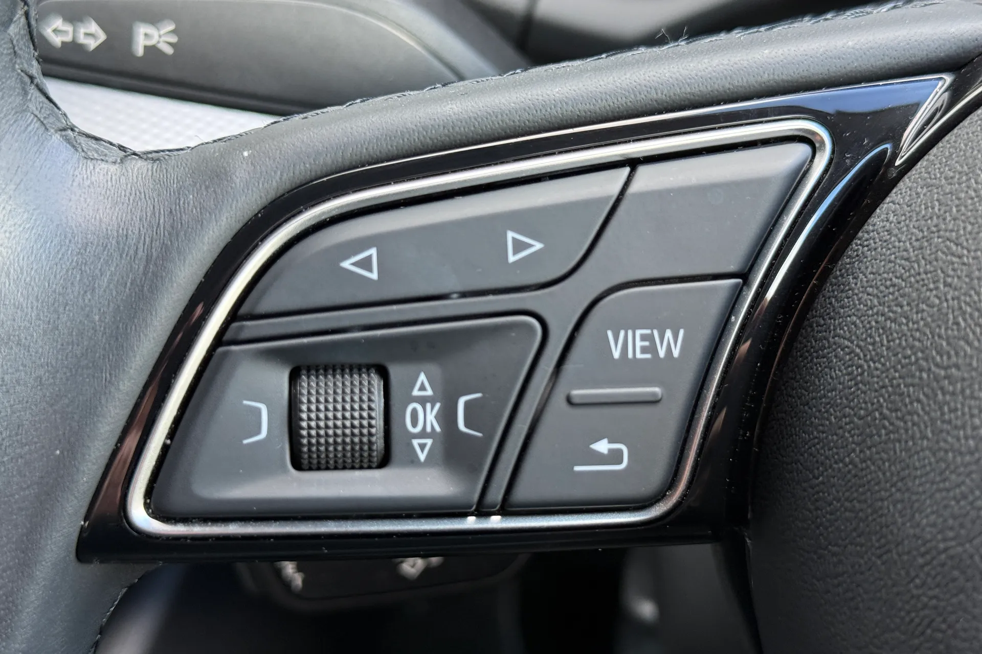 Audi Q2 thumbnail image number 28