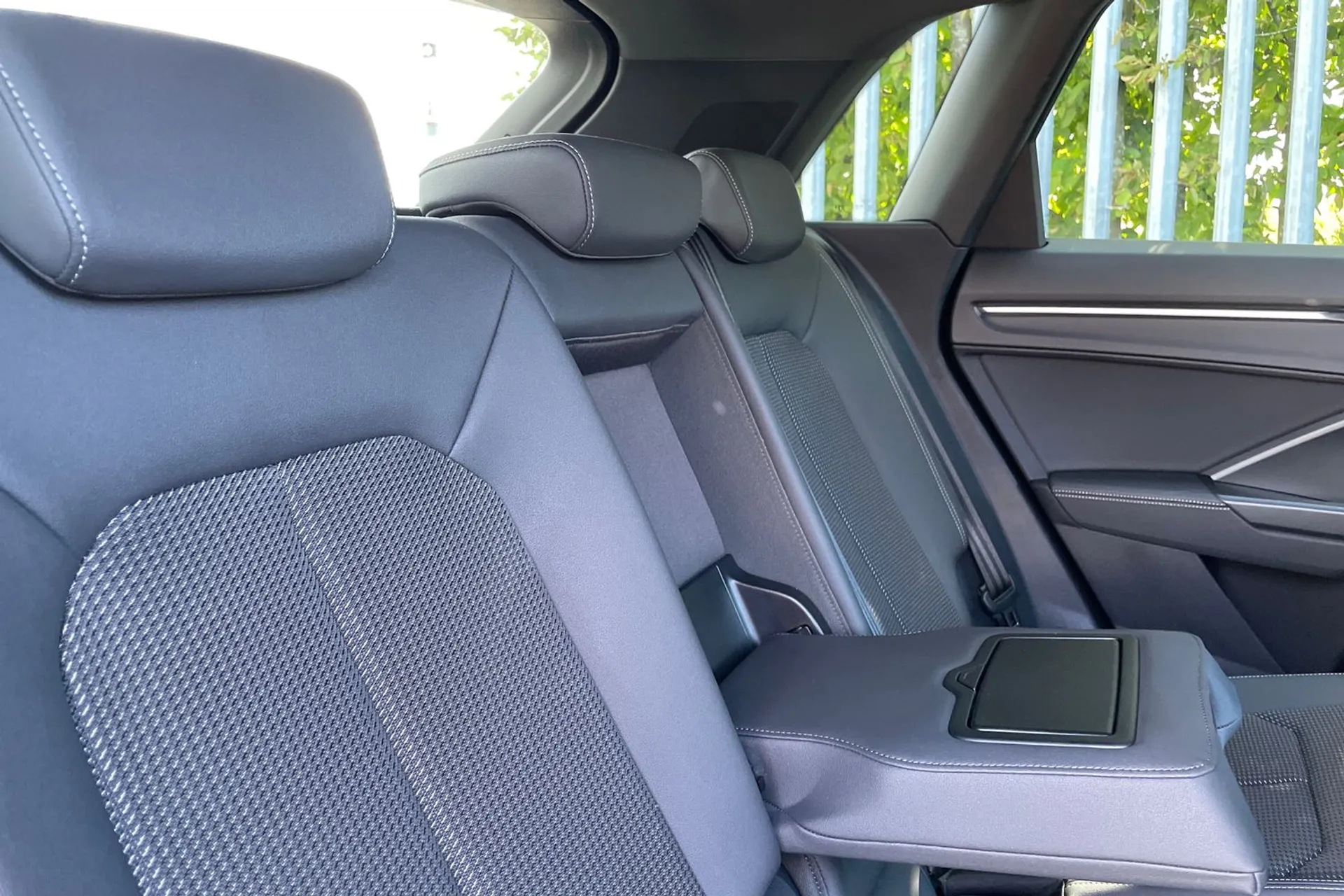 Audi Q3 thumbnail image number 21