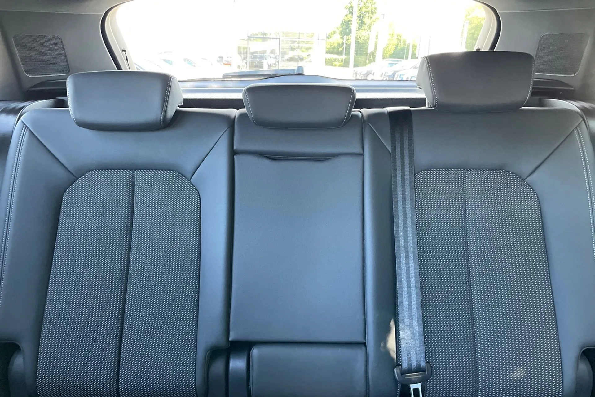 Audi Q3 thumbnail image number 34