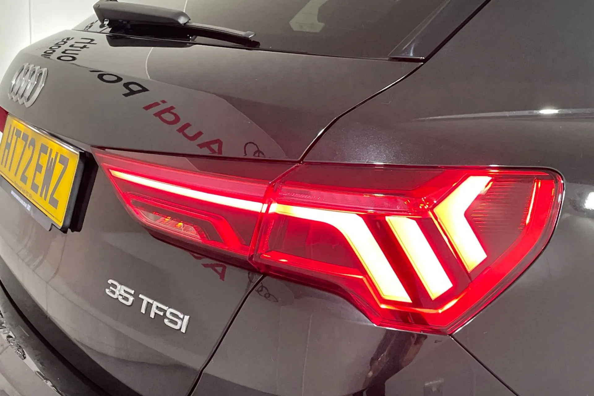 Audi Q3 thumbnail image number 23