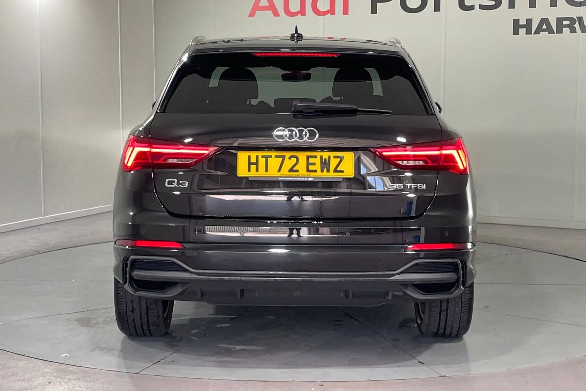 Audi Q3 thumbnail image number 7