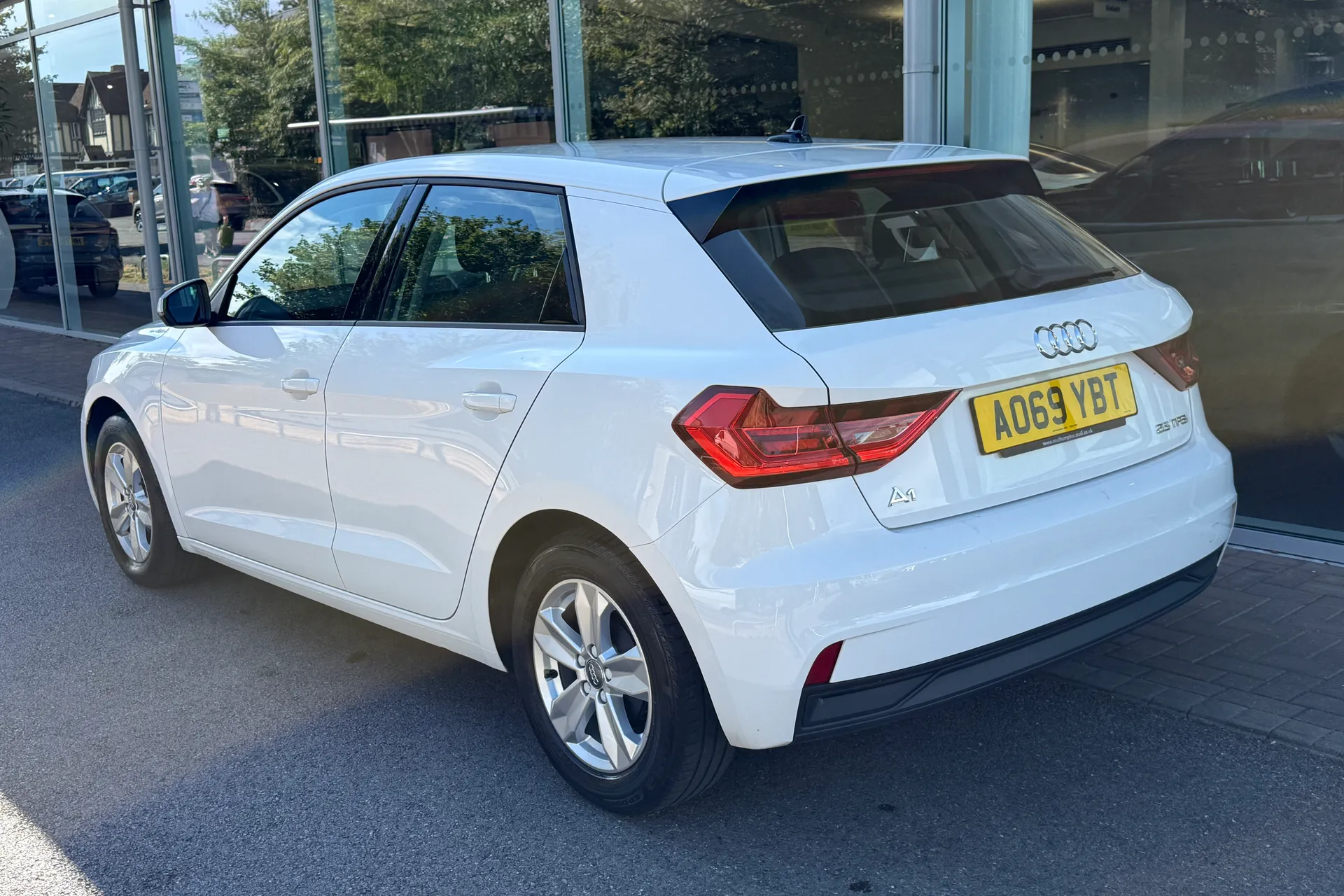 Audi A1 thumbnail image number 3