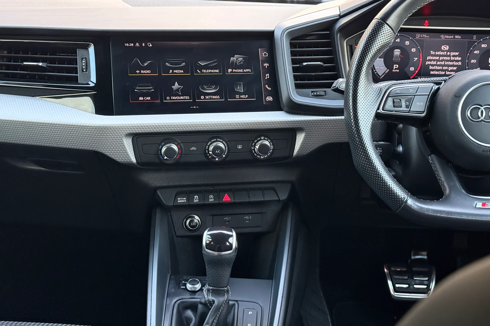 Audi A1 thumbnail image number 31