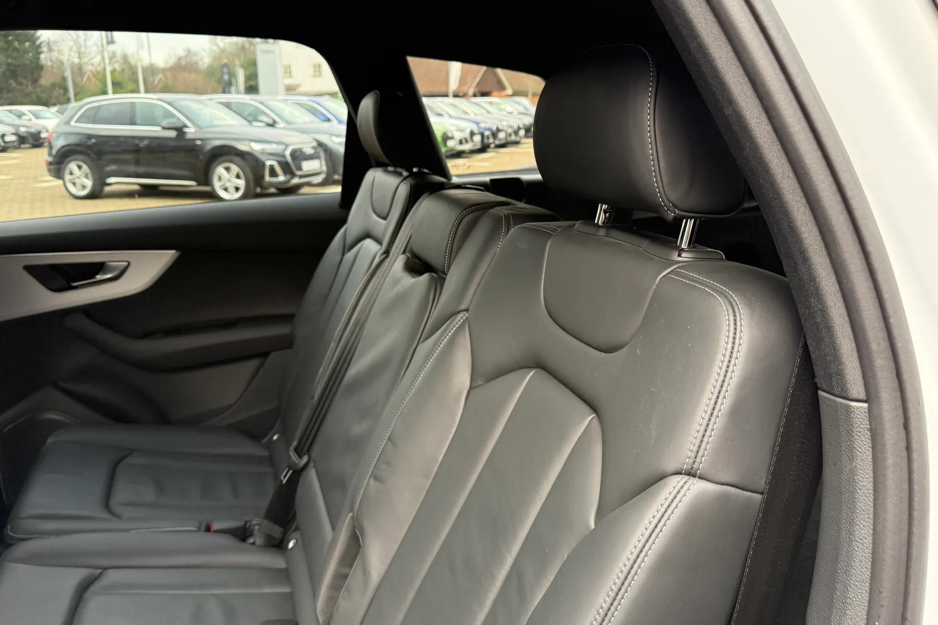 Audi Q7 thumbnail image number 51