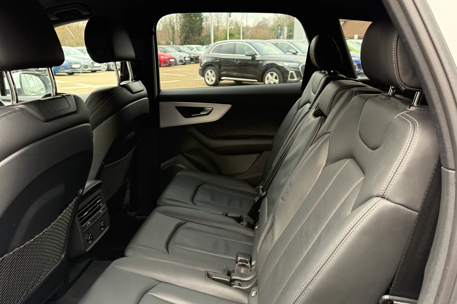 Audi Q7 thumbnail image number 52