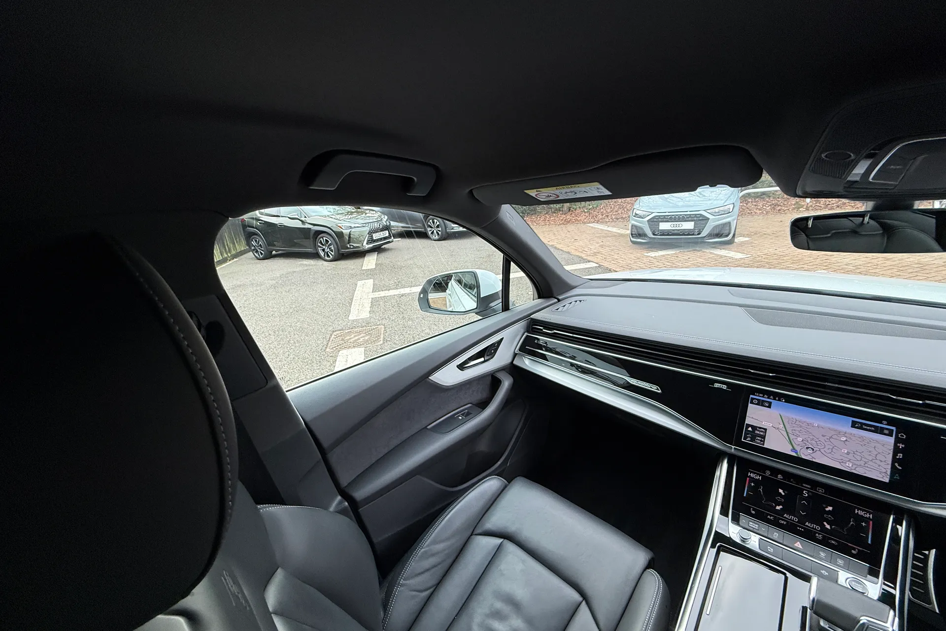 Audi Q7 thumbnail image number 31