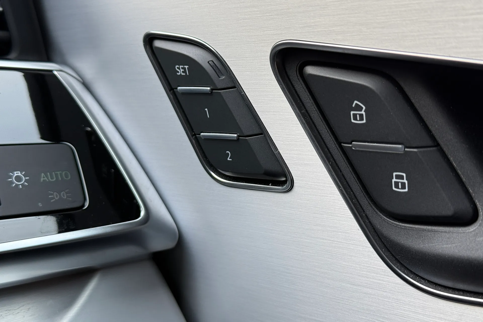 Audi Q7 thumbnail image number 17