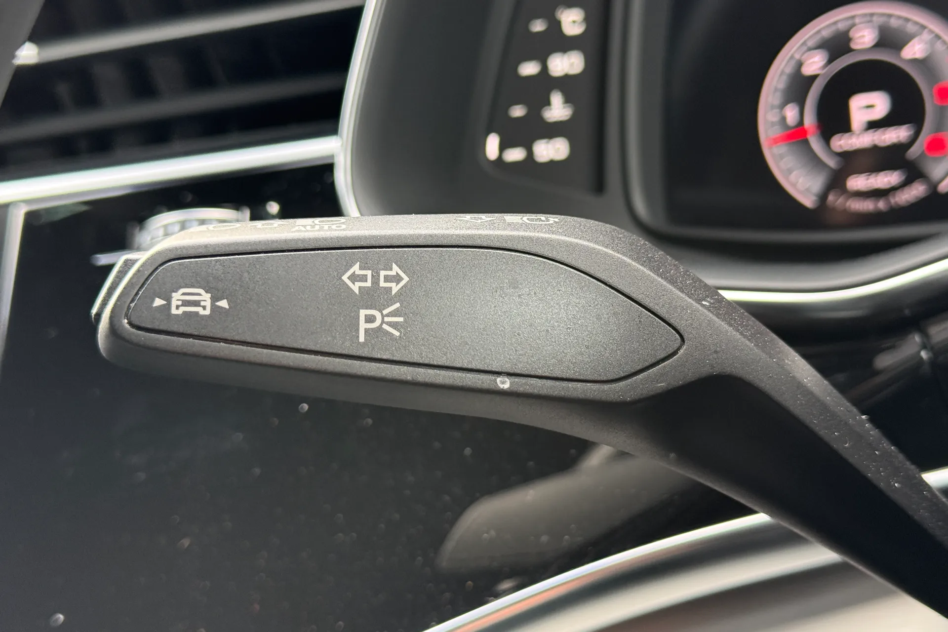 Audi Q7 thumbnail image number 13