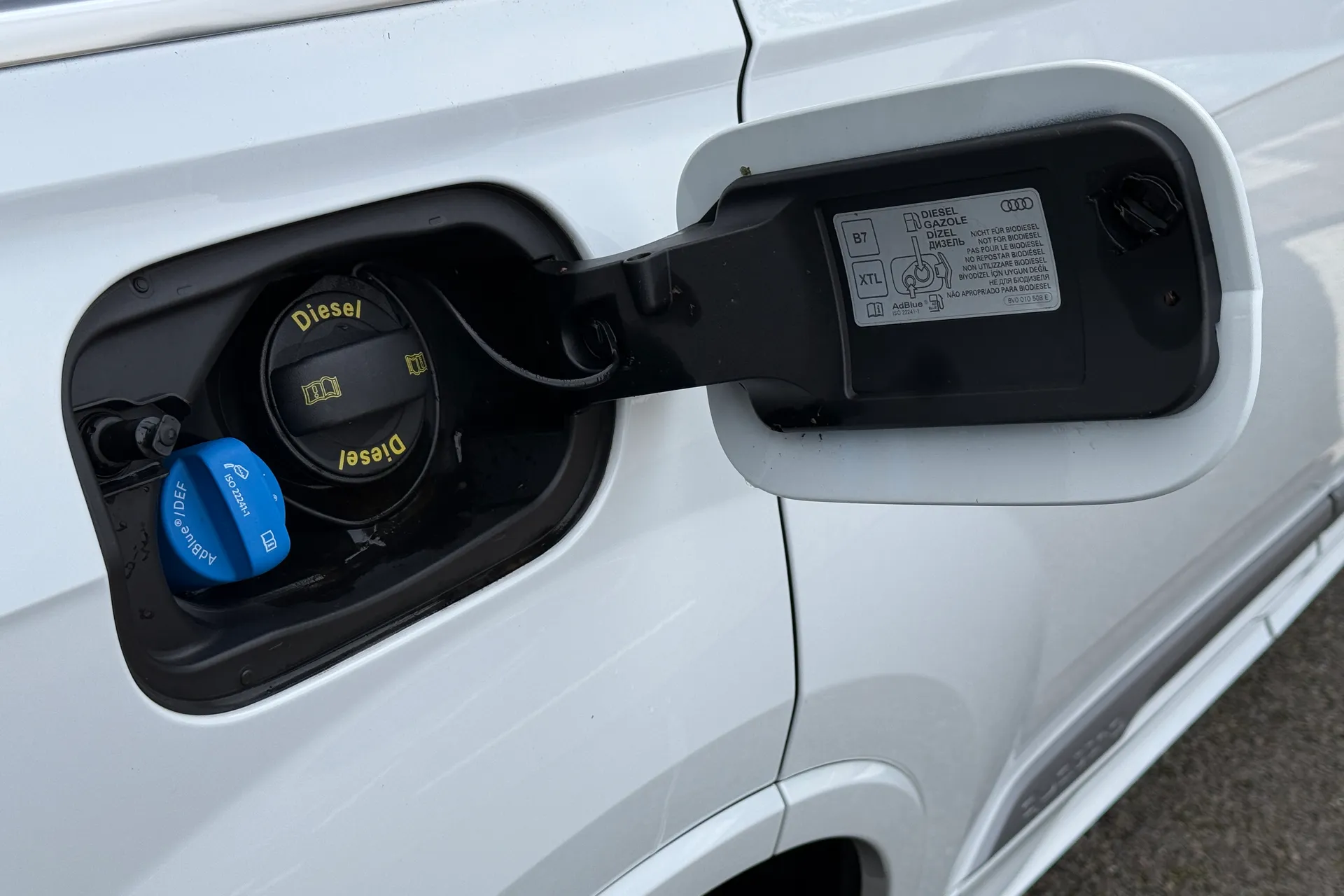 Audi Q7 thumbnail image number 30