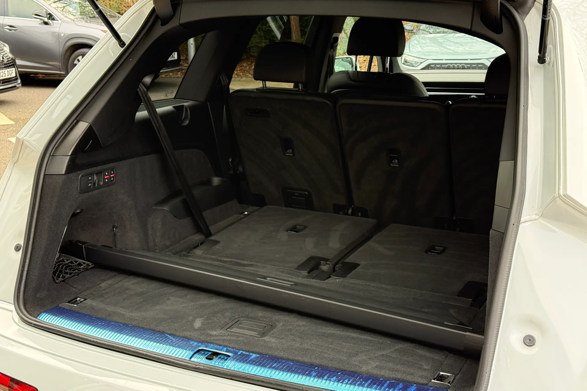 Audi Q7 thumbnail image number 46