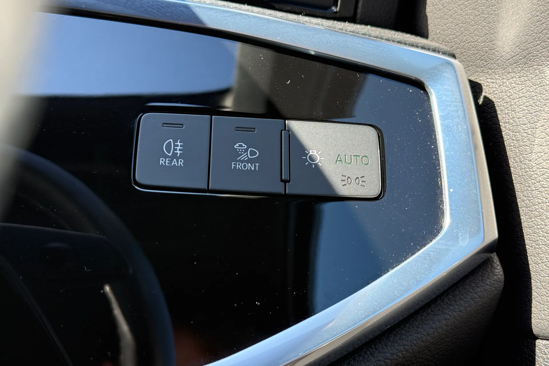 Audi Q3 thumbnail image number 15