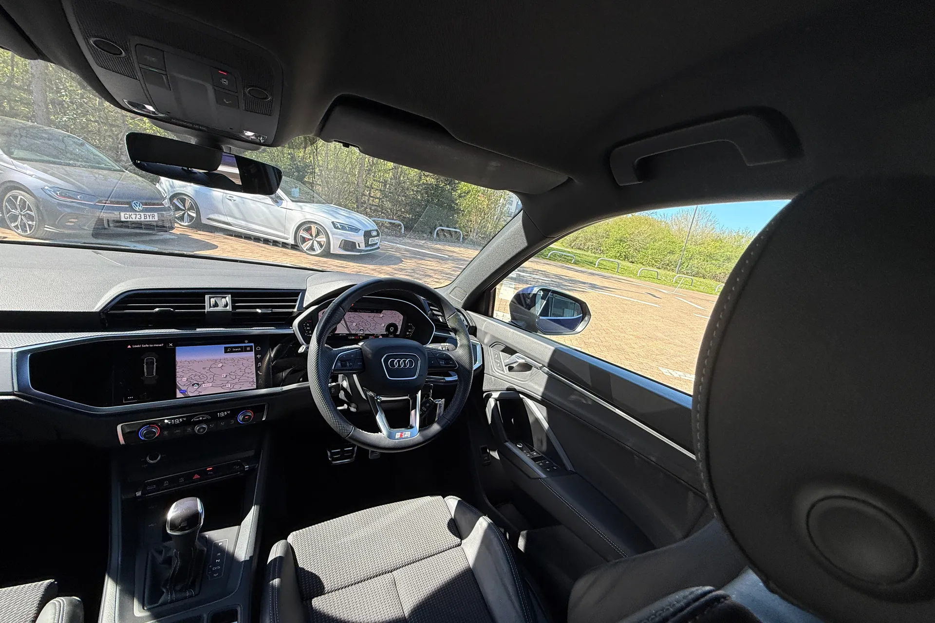 Audi Q3 thumbnail image number 37
