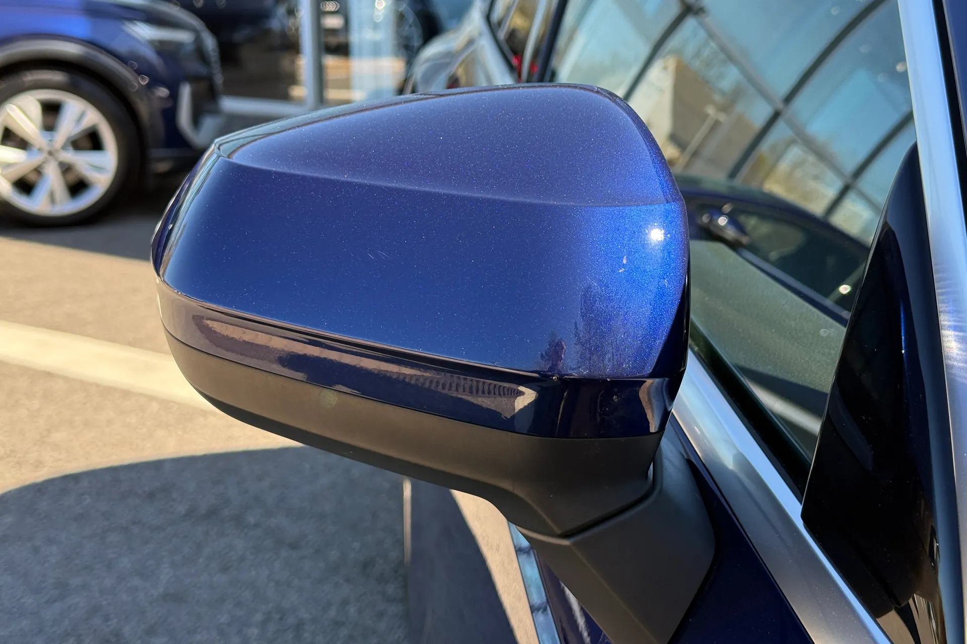 Audi Q3 thumbnail image number 9