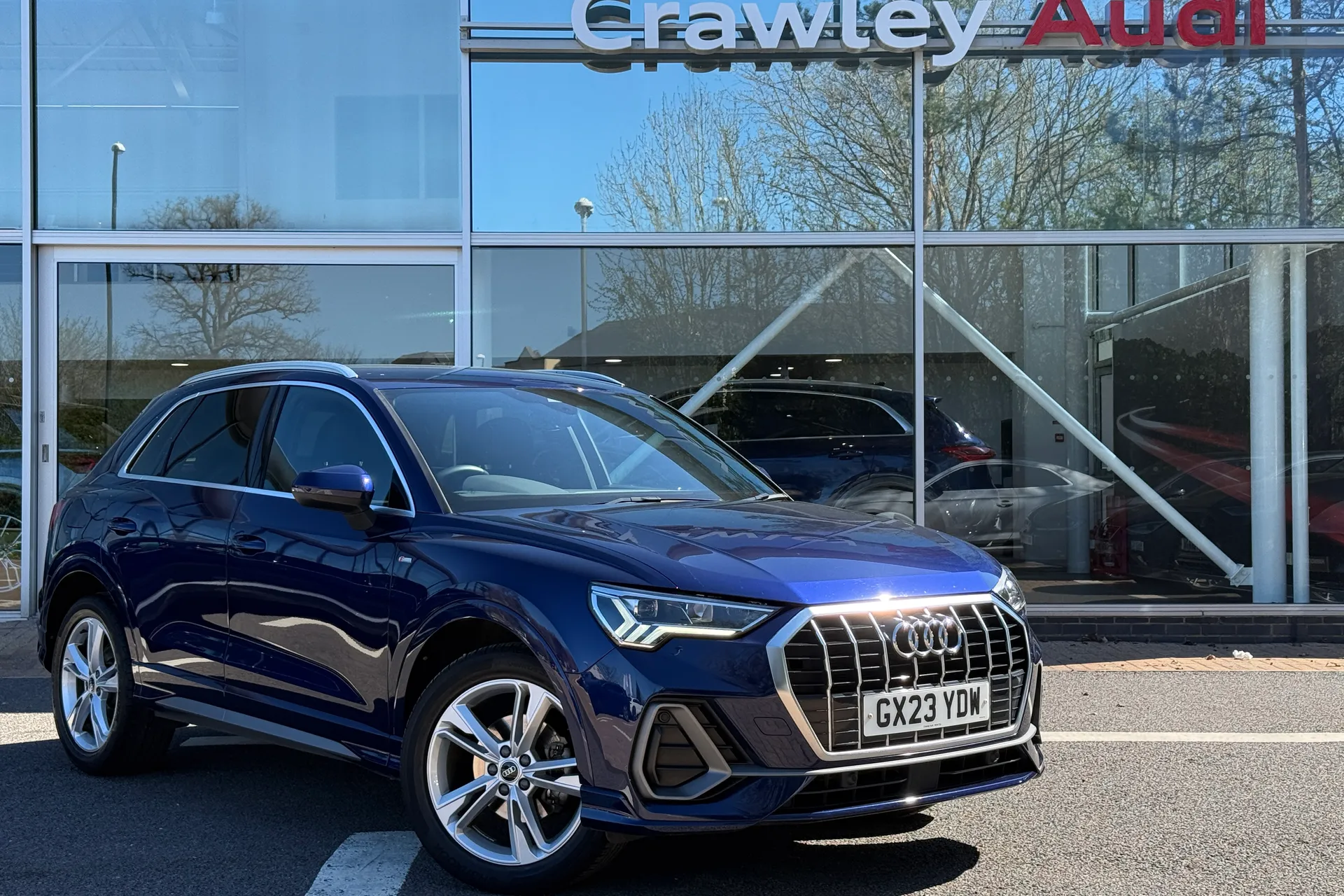 Audi Q3 focused image