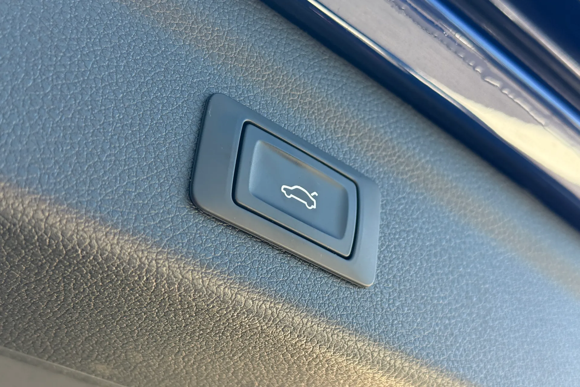 Audi Q3 thumbnail image number 43