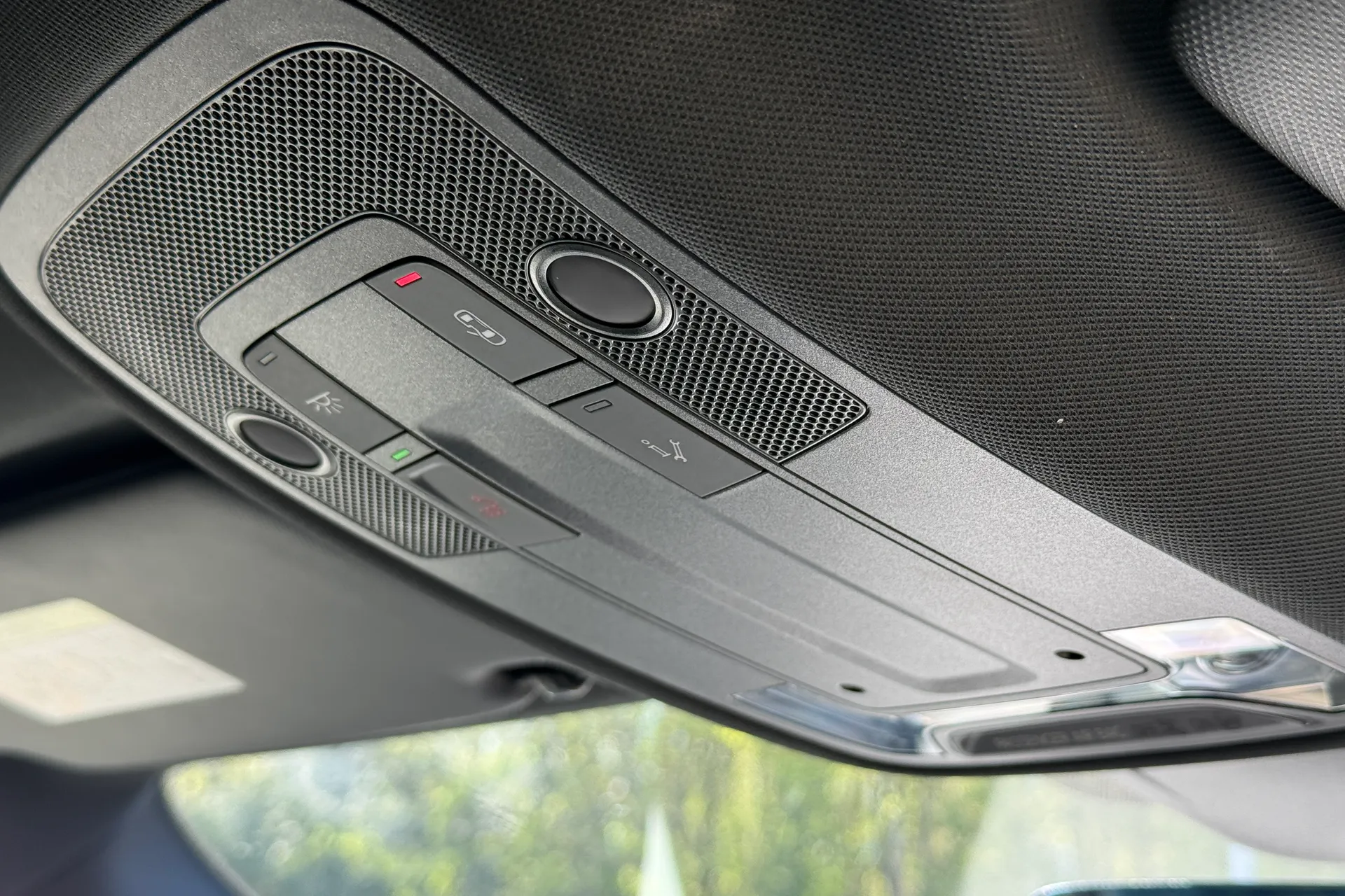 Audi Q3 thumbnail image number 17